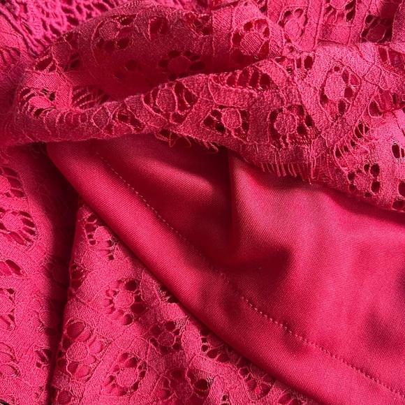 Romeo & Juliet Couture Red Lace Camisole - Picture 6 of 7